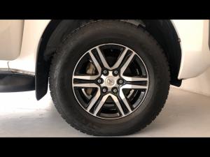 Toyota Hilux 2.4GD-6 double cab Raider manual - Image 17