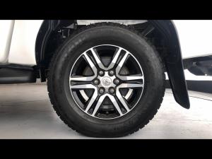 Toyota Hilux 2.4GD-6 double cab Raider manual - Image 19