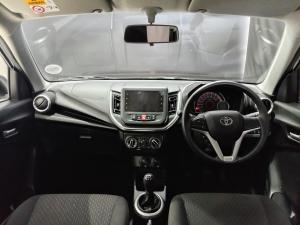 Toyota Vitz 1.0 XR manual - Image 6