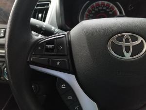 Toyota Vitz 1.0 XR manual - Image 9