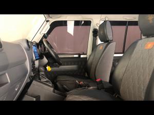 Toyota Land Cruiser 79 2.8GD-6 double cab auto - Image 7