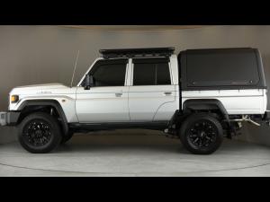 Toyota Land Cruiser 79 2.8GD-6 double cab auto - Image 22