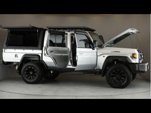 Toyota Land Cruiser 79 2.8GD-6 double cab auto - Image 30