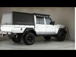 Toyota Land Cruiser 79 2.8GD-6 double cab auto - Image 2