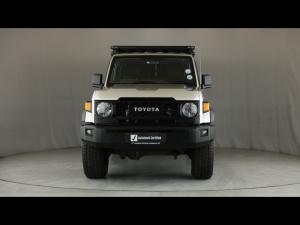 Toyota Land Cruiser 79 2.8GD-6 double cab auto - Image 4