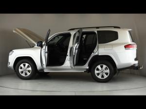 Toyota Land Cruiser 300 3.3D GX-R - Image 26