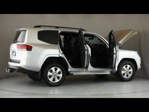 Toyota Land Cruiser 300 3.3D GX-R - Image 31