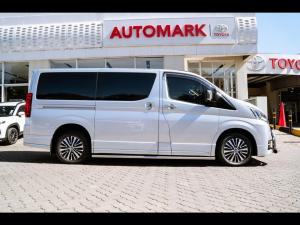 Toyota Quantum 2.8 LWB bus 6-seater VX Premium - Image 3