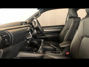 Toyota Hilux 2.8GD-6 Xtra cab 4x4 Legend manual - Image 7