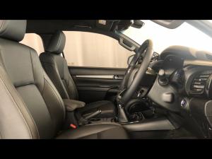 Toyota Hilux 2.8GD-6 Xtra cab 4x4 Legend manual - Image 10