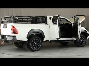 Toyota Hilux 2.8GD-6 Xtra cab 4x4 Legend manual - Image 31