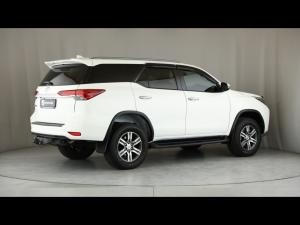 Toyota Fortuner 2.4GD-6 4x4 - Image 2