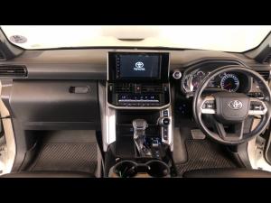 Toyota Land Cruiser 300 3.3D GX-R - Image 6
