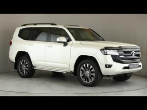 Toyota Land Cruiser 300 3.3D GX-R - Image 1