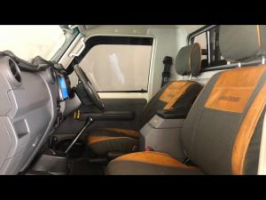 Toyota Land Cruiser 79 4.5D-4D LX V8 single cab - Image 7