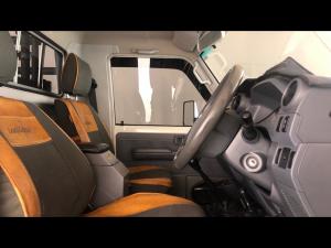 Toyota Land Cruiser 79 4.5D-4D LX V8 single cab - Image 10