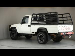 Toyota Land Cruiser 79 4.5D-4D LX V8 single cab - Image 21