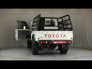 Toyota Land Cruiser 79 4.5D-4D LX V8 single cab - Image 25