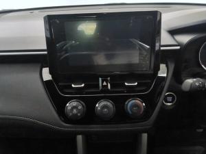 Toyota Corolla Cross 1.8 Xi - Image 13