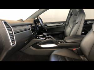 Porsche Cayenne turbo - Image 7