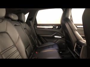 Porsche Cayenne turbo - Image 12
