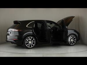 Porsche Cayenne turbo - Image 31
