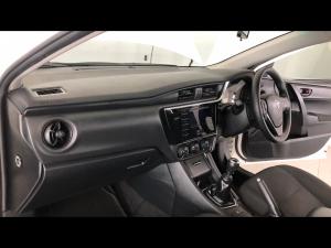 Toyota Corolla Quest 1.8 Plus manual - Image 7