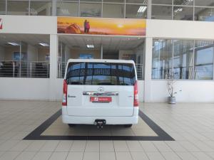 Toyota Quantum 2.8 LWB bus 11-seater GL - Image 5