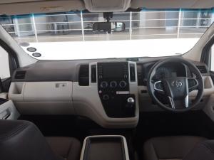 Toyota Quantum 2.8 LWB bus 11-seater GL - Image 6