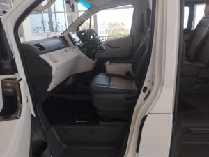 Toyota Quantum 2.8 LWB bus 11-seater GL - Image 7