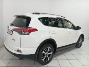 Toyota RAV4 2.0 GX auto - Image 4