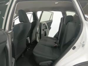 Toyota RAV4 2.0 GX auto - Image 8