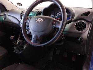 Hyundai i10 1.1 Motion - Image 8
