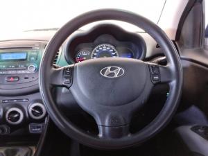 Hyundai i10 1.1 Motion - Image 9