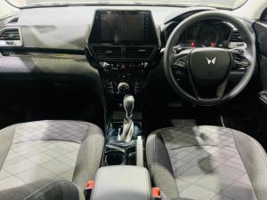 Mahindra XUV 3XO 1.2T MX2 manual - Image 5