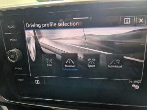 Volkswagen T-Roc 2.0TSI 140kW 4Motion R-Line - Image 11