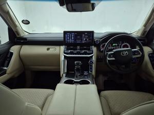 Toyota Land Cruiser 300 3.5T ZX - Image 23