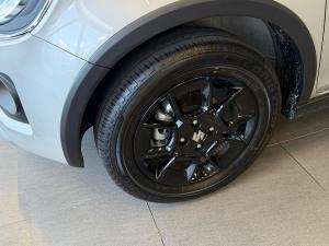 Suzuki Ignis 1.2 GLX - Image 11