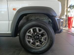 Suzuki Jimny 1.5 GLX AllGrip 3-door auto - Image 10