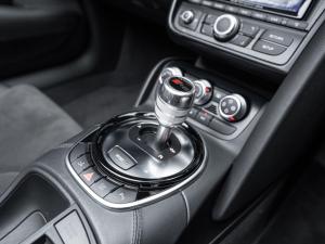 Audi R8 4.2 Spyder quattro - Image 26