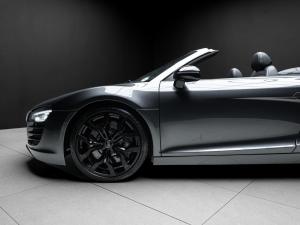 Audi R8 4.2 Spyder quattro - Image 4