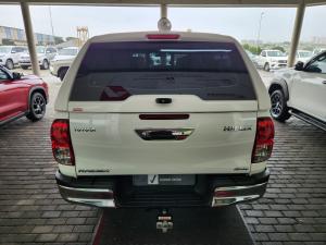 Toyota Hilux 2.8GD-6 double cab 4x4 Raider auto - Image 5