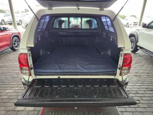 Toyota Hilux 2.8GD-6 double cab 4x4 Raider auto - Image 14