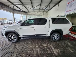 Toyota Hilux 2.8GD-6 double cab 4x4 Raider auto - Image 17