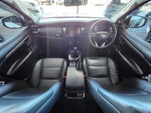 Toyota Fortuner 2.4GD-6 manual - Image 6