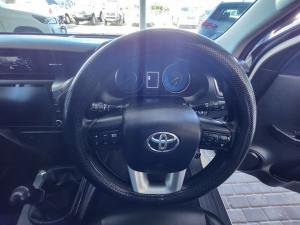 Toyota Fortuner 2.4GD-6 manual - Image 8