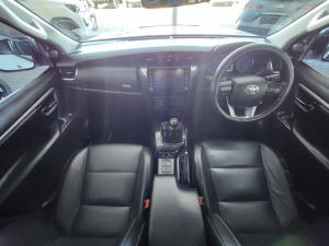 Toyota Fortuner 2.4GD-6 manual - Image 11