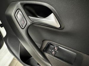 Volkswagen Polo hatch 1.2TSI Trendline - Image 20