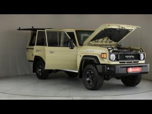 Toyota Land Cruiser 79 2.8GD-6 double cab auto - Image 29