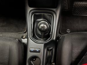 Toyota Hilux 2.4GD-6 single cab 4x4 Raider manual - Image 11